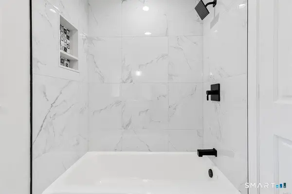 31 Sterling Drive, New Milford, CT 06776