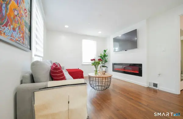 37 Quaker Road, Hamden, CT 06517