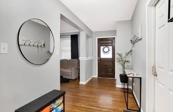 33-35 Hitchcock St, Holyoke, MA 01040