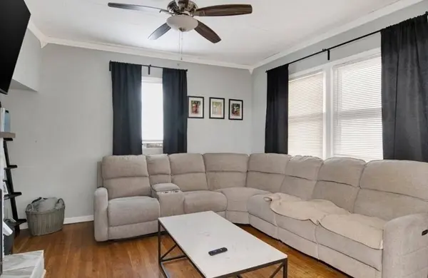 33-35 Hitchcock St #2, Holyoke, MA 01040