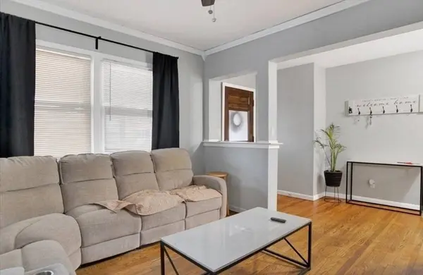 33-35 Hitchcock St, Holyoke, MA 01040
