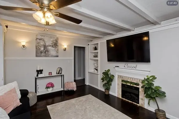 47 Taylor St, Holyoke, MA 01040