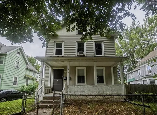 47 Taylor St, Holyoke, MA 01040