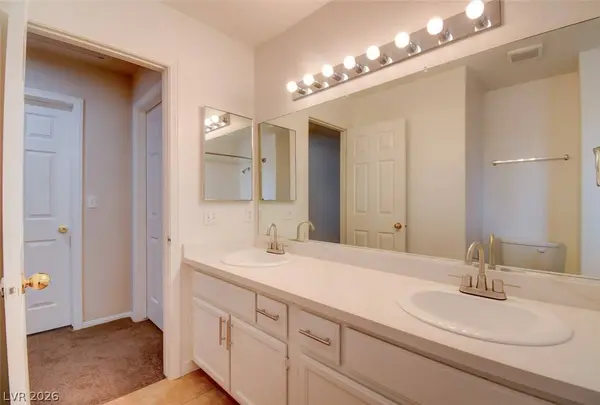 2873 Moonlight Bay LN, Las Vegas, NV 89128