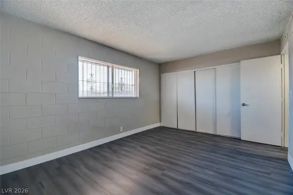 625 S Royal Crest CIR #13, Las Vegas, NV 89169