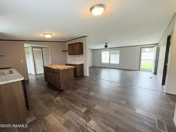 1083 Eunice RD, St. Martinville, LA 70582