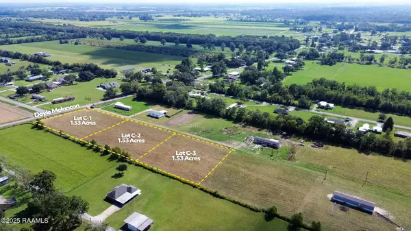 000 Doyle Melancon RD #C-1, Breaux Bridge, LA 70517