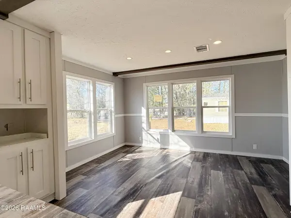 1084 Huval ST, Breaux Bridge, LA 70517