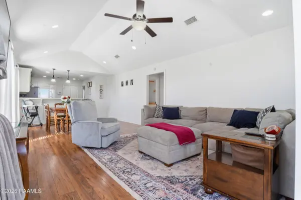 103 Acacia LN, Abbeville, LA 70510