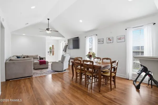 103 Acacia LN, Abbeville, LA 70510