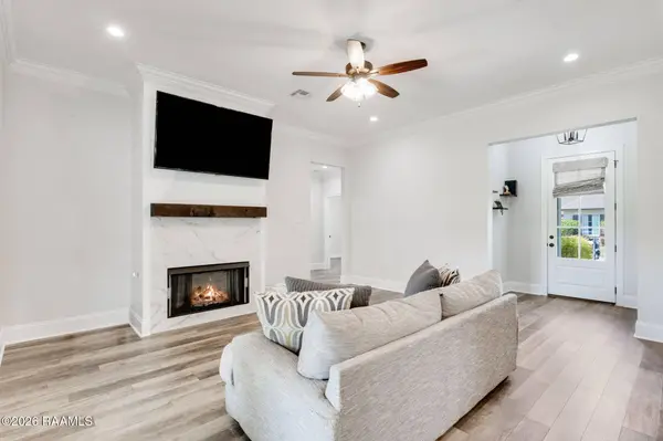 101 Copper Hill DR, Youngsville, LA 70592