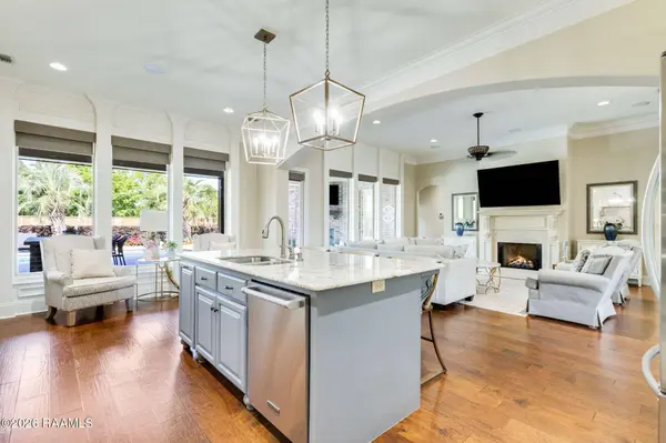 120 Genna LN, Youngsville, LA 70592