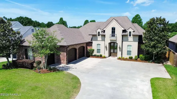120 Genna LN, Youngsville, LA 70592