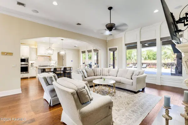 120 Genna LN, Youngsville, LA 70592