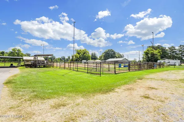1651 Smede HWY, St. Martinville, LA 70582