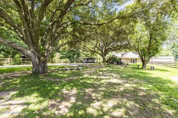 1651 Smede HWY, St. Martinville, LA 70582