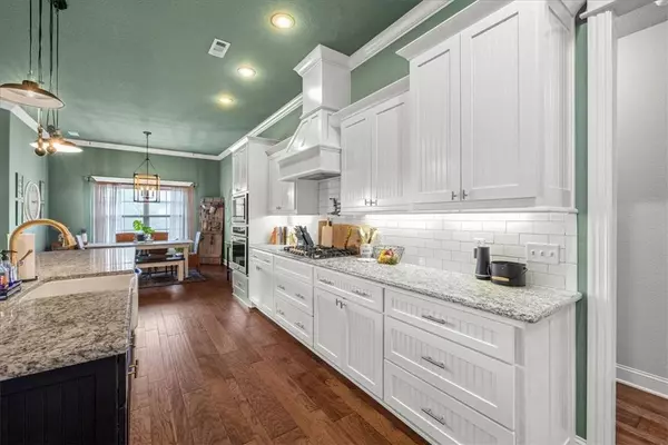 287 Penzo Ave, Tontitown, AR 72762