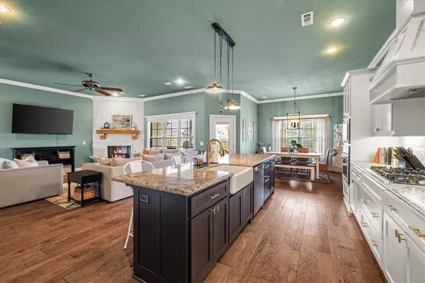 287 Penzo Ave, Tontitown, AR 72762