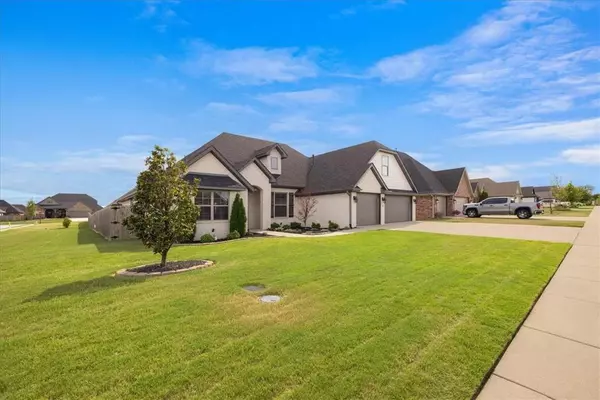 287 Penzo Ave, Tontitown, AR 72762