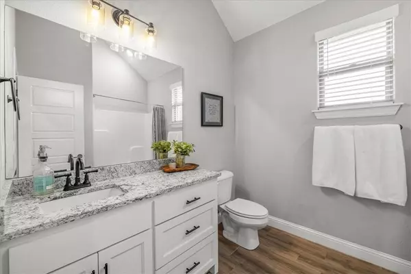 1840 Sunrise Cir, Centerton, AR 72719