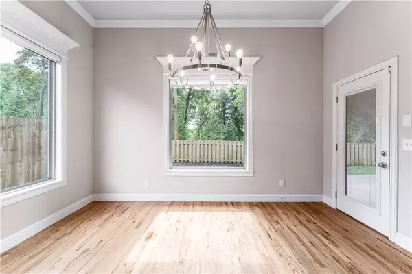 6104 W Buckeye Dr, Rogers, AR 72758