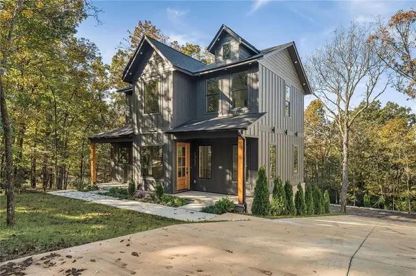 1753 N Walnut Ave, Fayetteville, AR 72703