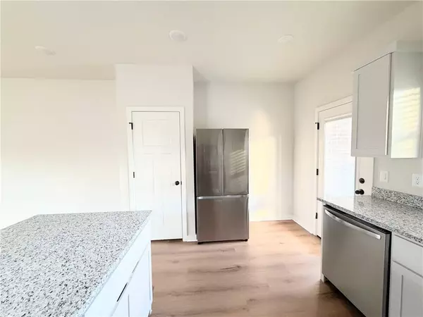 531 Cosmos St, Centerton, AR 72719