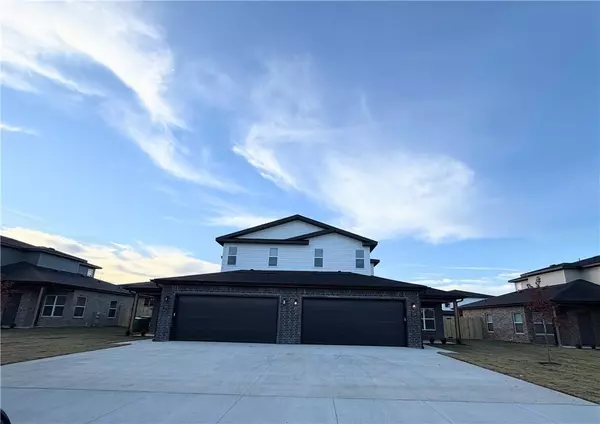 531 Cosmos St, Centerton, AR 72719