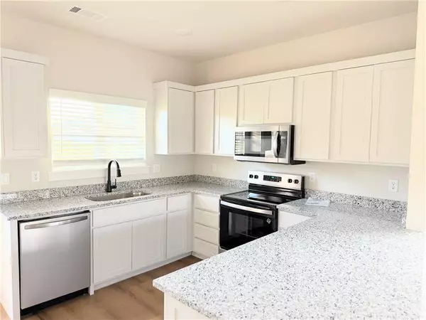 531 Cosmos St, Centerton, AR 72719