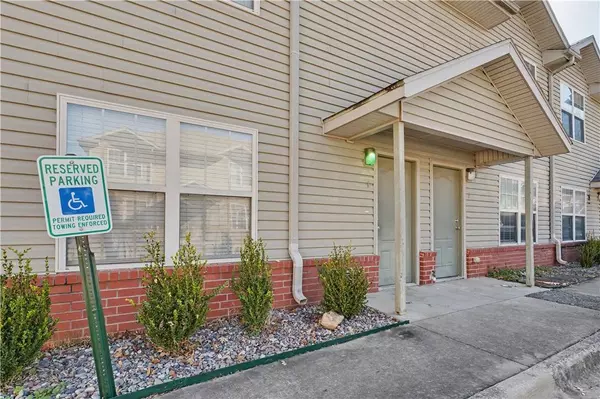 1428 W Netherland #1-2, Fayetteville, AR 72701