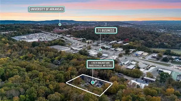 1765 Walnut Ave, Fayetteville, AR 72703