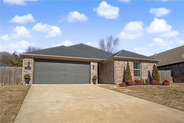 3226 Summer View Ave, Springdale, AR 72764