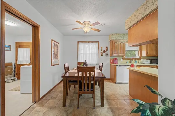 1405-1407 SE Sunrise St, Bentonville, AR 72712