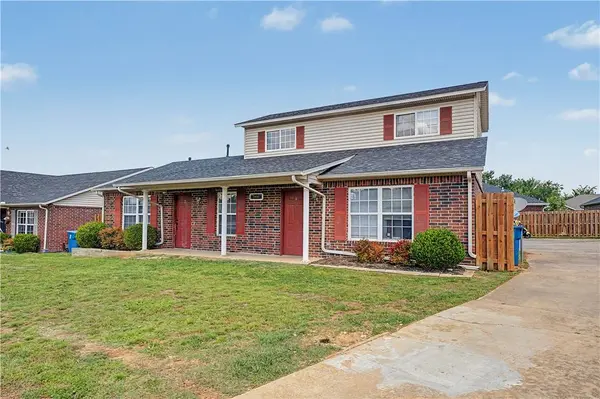 3400 SW Landau Ct, Bentonville, AR 72712