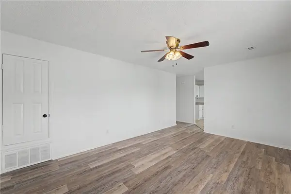 3400 SW Landau Ct, Bentonville, AR 72712