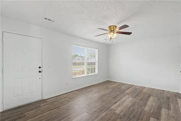 3400 SW Landau Ct, Bentonville, AR 72712