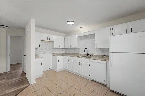 3400 SW Landau Ct, Bentonville, AR 72712