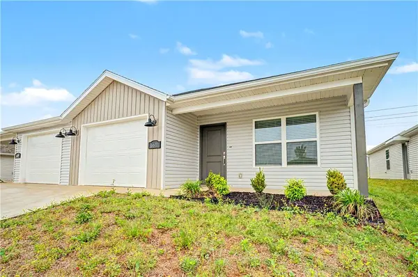 6609 & 6611 NW Altus St, Bentonville, AR 72713