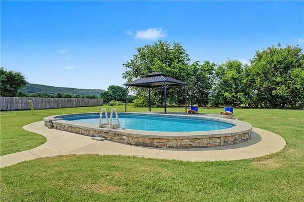 10871 Windswept Way, Farmington, AR 72730