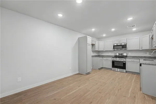 6500 & 6502 Kathleen St, Bentonville, AR 72713