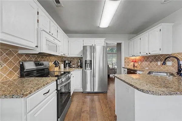 1580 London Ter, Springdale, AR 72764