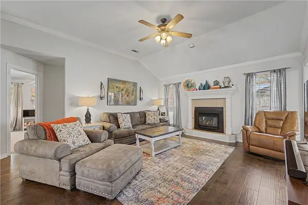 1580 London Ter, Springdale, AR 72764