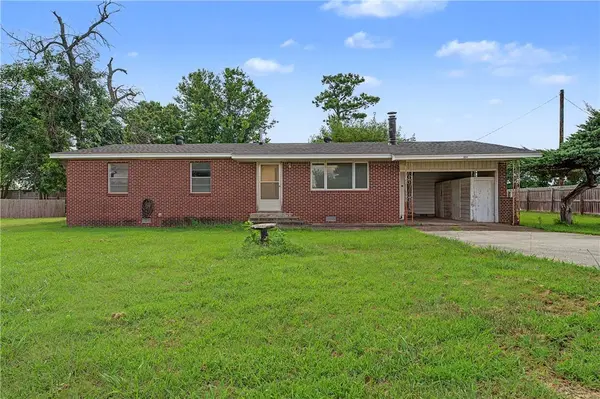 804 W Price Ln, Rogers, AR 72758