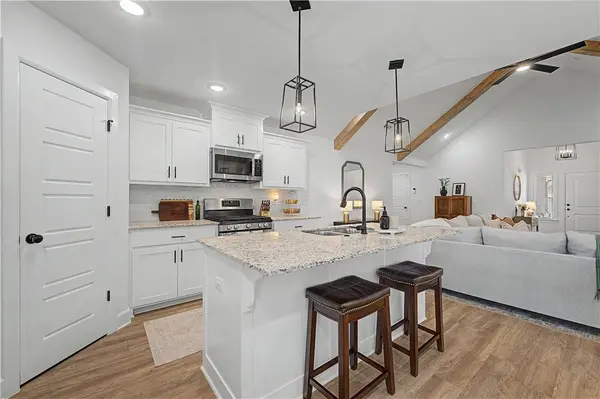 1011 Monarch Rd, Centerton, AR 72719