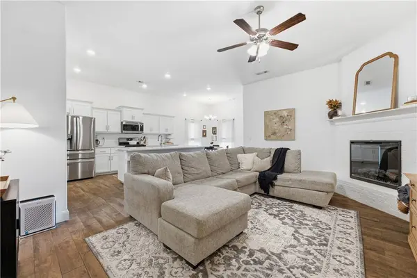 426 NW 59th Ave, Bentonville, AR 72713