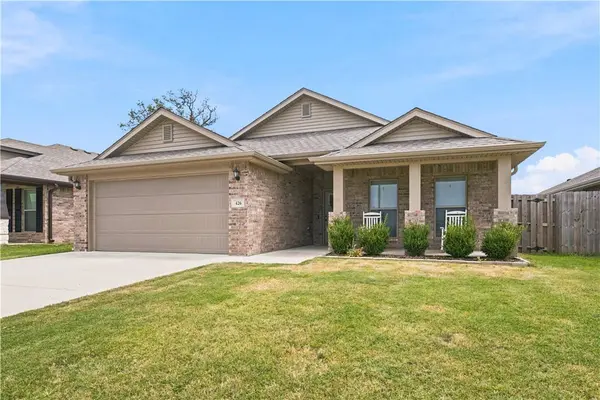 426 NW 59th Ave, Bentonville, AR 72713