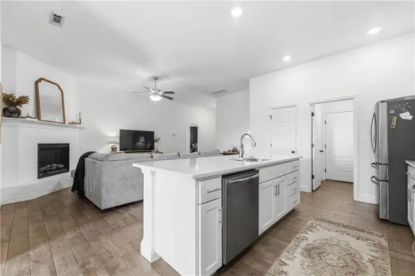 426 NW 59th Ave, Bentonville, AR 72713