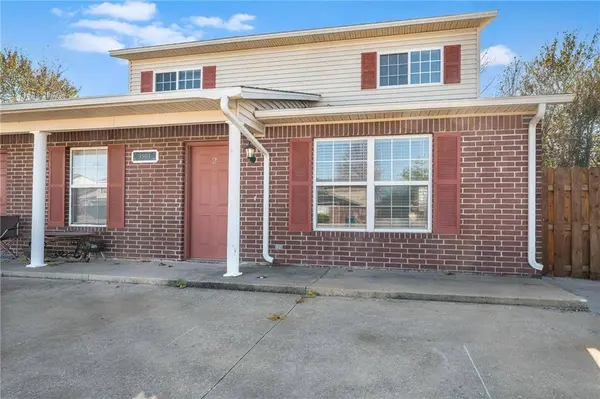 3503 SW Victoria Pl, Bentonville, AR 72712