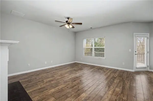 21 Seville CT, Newnan, GA 30263