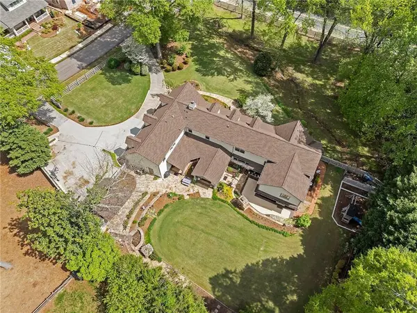 299 Saint Marys LN NW, Marietta, GA 30064